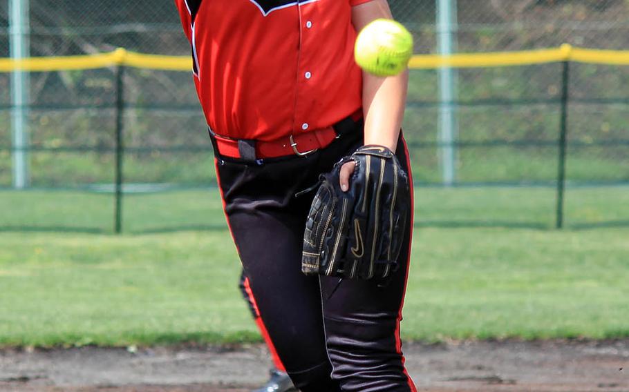 Senior right-hander Tori Osterbrink pitched Nile C. Kinnick to victory Wednesday over defending Far East Division I softball champion Kubasaki.