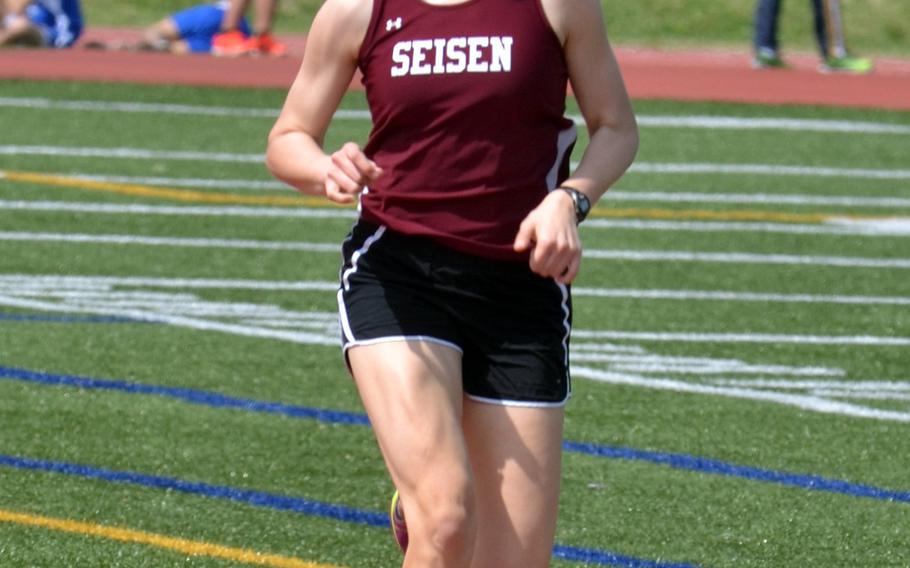 Seisen's Brittani Shappell broke the 11-year-old Kanto Plain 3,200-meter record of 11 minutes, 48.1 seconds, clocking the distance in 11:47.10.