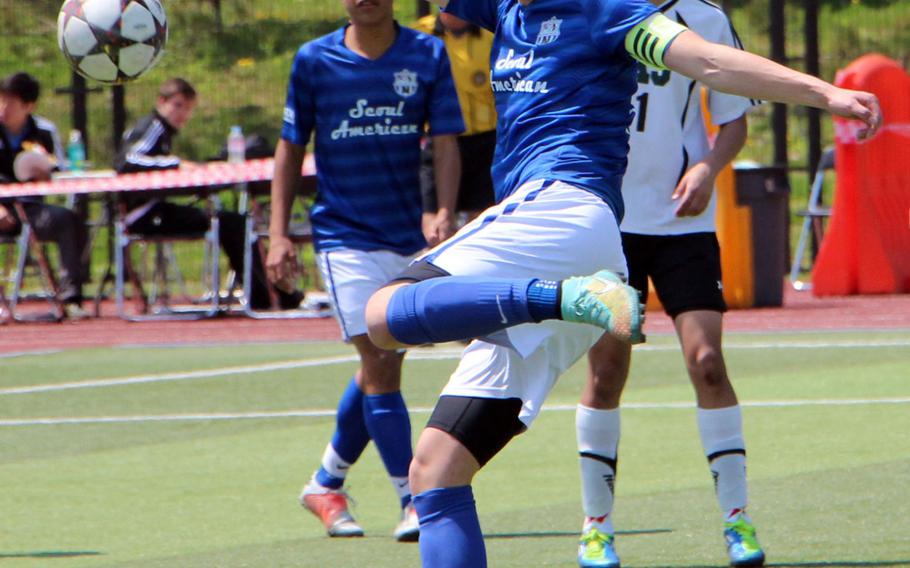 Seoul American senior David Neaverth boots the ball during the Korea boys soccer tournament on Saturday, April 25, 2015. The Falcons, playing in their fourth straight tournament final, edged Seoul Foreign 3-2 in the title match.