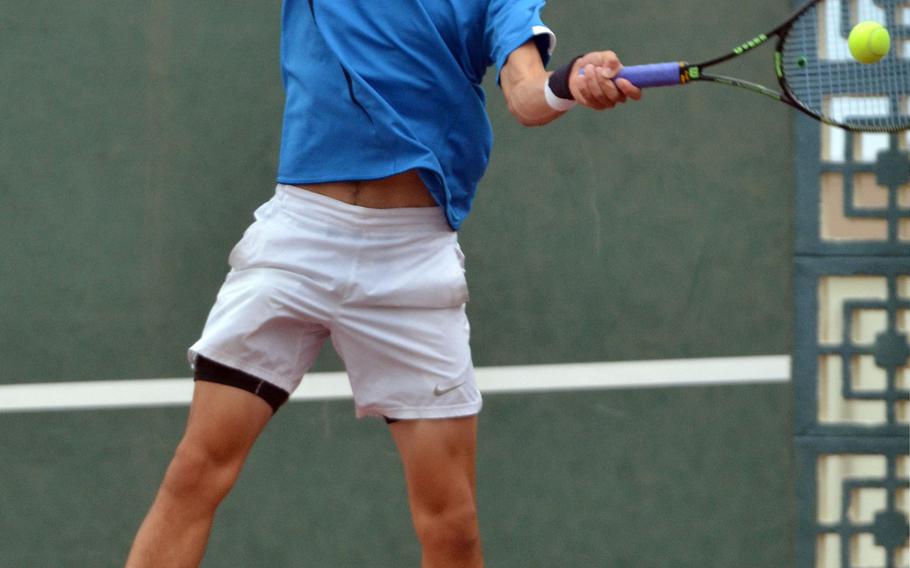 Seoul American senior Nick Gagnet hits a forehand return against Noah Inahara of American School In Japan during Tuesday's boys singles quarterfinals in the Far East Tennis Tournament. Inahara beat Gagnet 8-1.