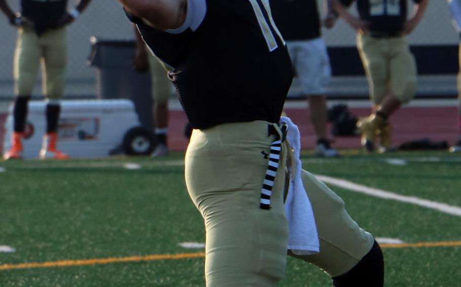 Humphreys QB Brice Bulotovich lets fly vs. Daegu during the Blackhawks' 27-8 win Friday.