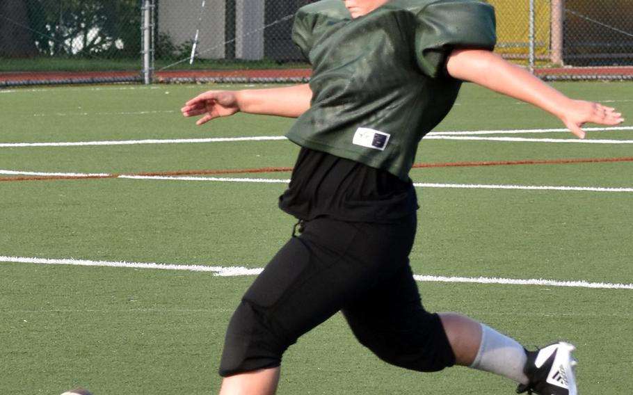 Donna Smith, a transfer from Virginia, hopes to join a legion of former Daegu girls who placekicked in football, two of whom ended up on college scholarships.