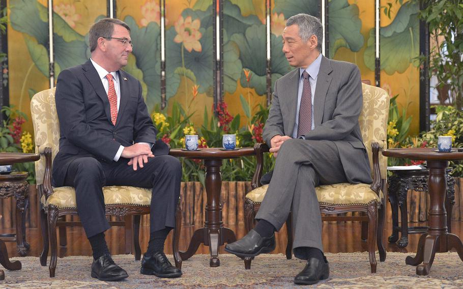 Secretary of Defense Ash Carter meets with the Prime Minister of Singapore, Lee Hsien Loong, on May 29, 2015. 