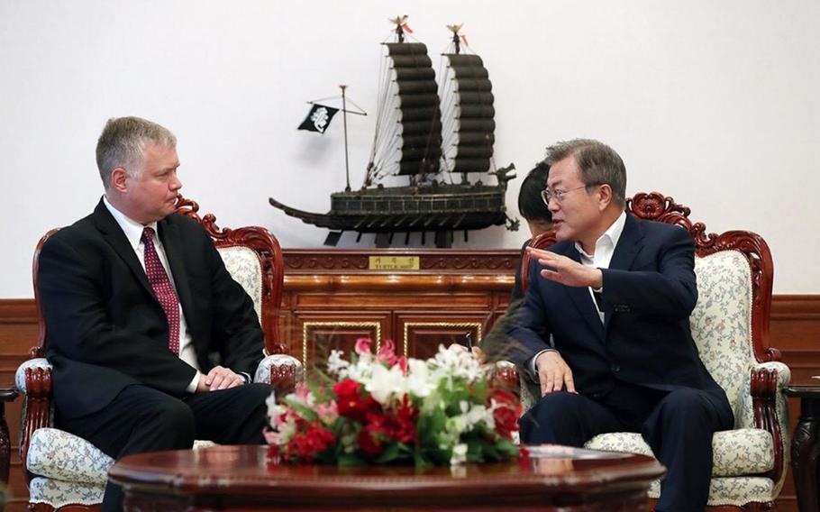 U.S. envoy to North Korea Stephen Begun meets with South Korean President Moon Jae-in in Seoul, Tuesday, Sept. 11, 2018. 