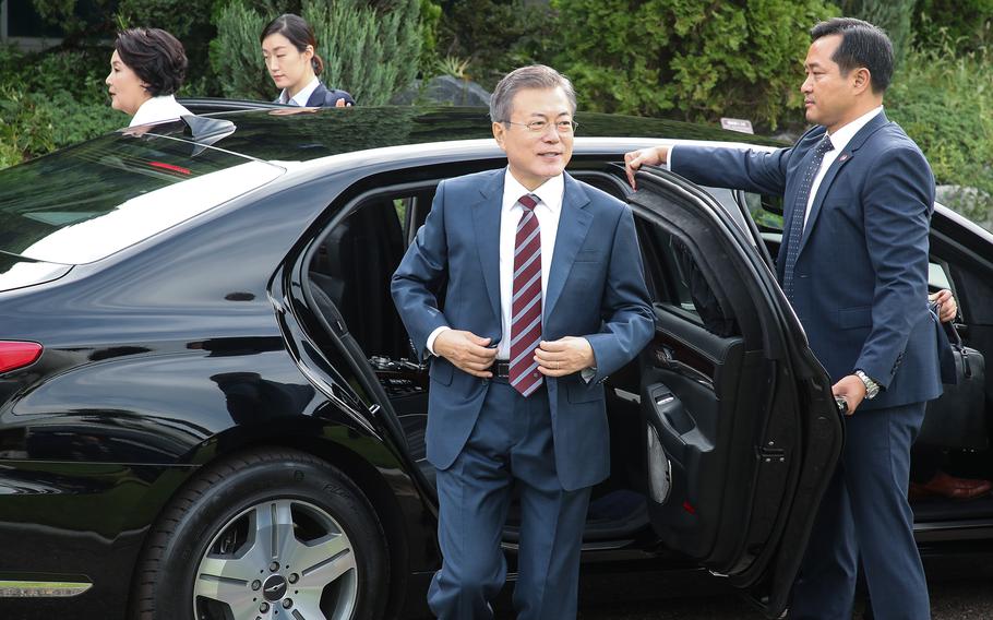 South Korean president Moon Jae-in prepares to leave for Pyongyang for the latest series of summits with North Korean leader Kim Jong Un on September 18, 2018.
   
    
