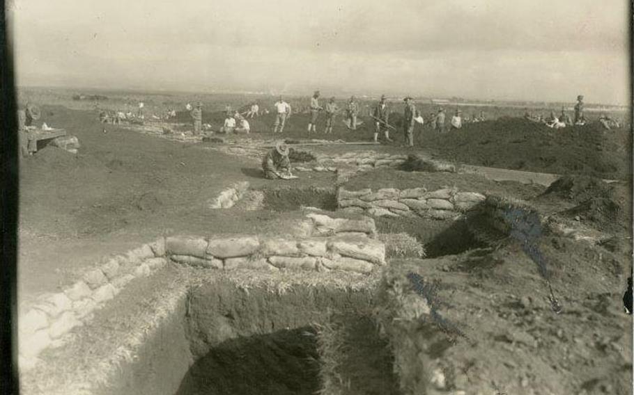 Training is conducted to construct trenches at Officers Training Camp, Schofield Barracks, Oahu, Hawaii, in this undated photo taken during World War I.