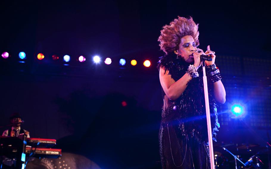 Macy Gray entertains the crowd during a free concert Yokosuka Naval Base on Feb. 23.
