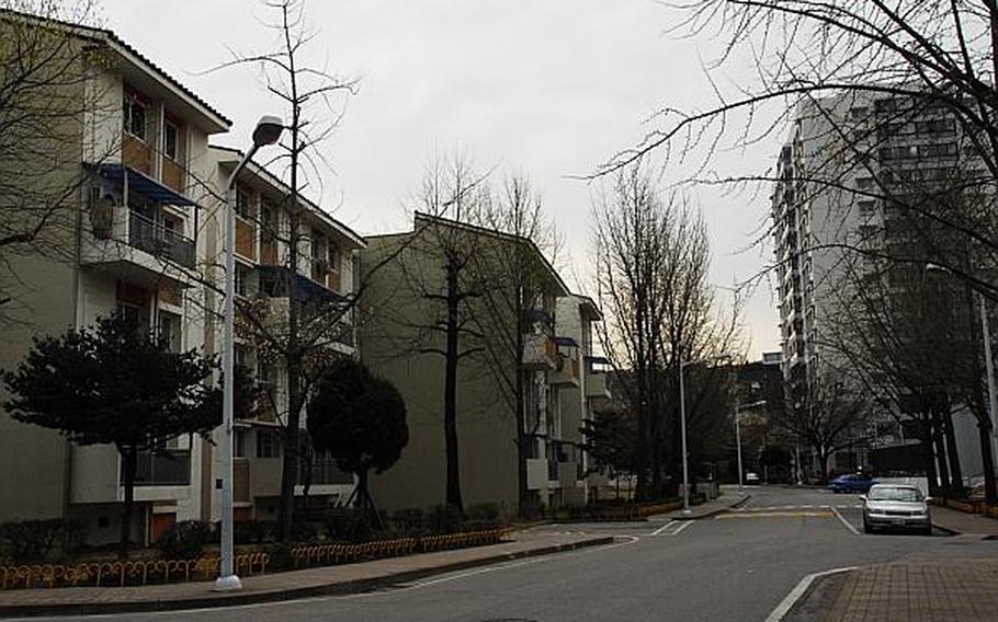 Yongsan officials have requested that the military not renew its lease for Hannam Village, a 512-unit housing complex near the garrison, when it expires at the end of 2014 because of the planned relocation of U.S. Forces Korea troops to Pyeongtaek.
