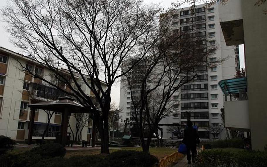 Yongsan officials have requested that the military not renew its lease for Hannam Village, a 512-unit housing complex near the garrison, when it expires at the end of 2014 because of the planned relocation of U.S. Forces Korea troops to Pyeongtaek.