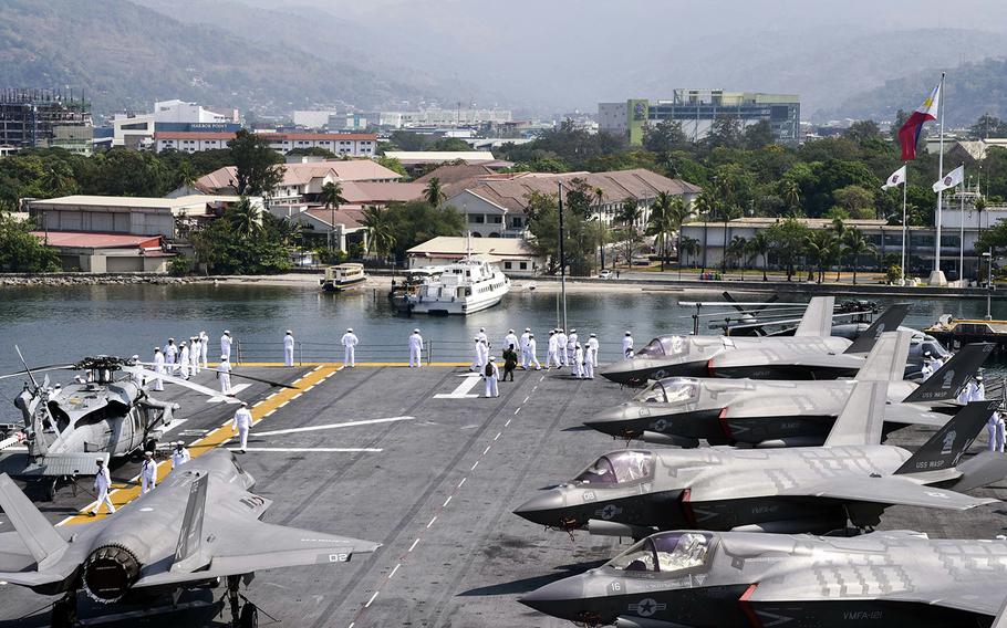 The amphibious assault ship USS Wasp arrives in Subic Bay, Philippines, for Balikatan drills in March 2019.