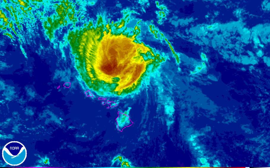 Lester tracking past Hawaiian islands as weekend progresses; hurricane watches canceled.
