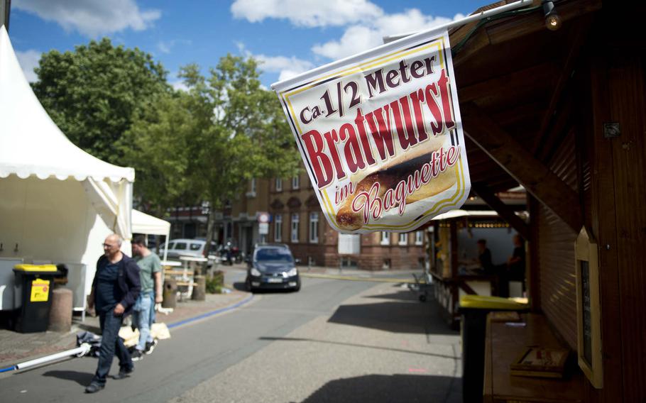 Vendors line the streets downtown during the annual Lautrer Altstadtfest in Kaiserslautern, Germany, on Friday, June 30, 2017.