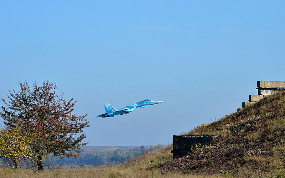 A Su-27 Flanker takes off from Starokostiantyniv Air Base, Ukraine, Oct. 10, 2018.