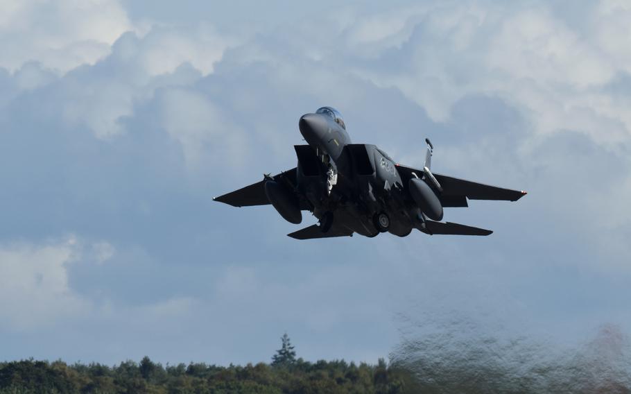 An F-15E Strike Eagle, assigned to the 492nd Fighter Squadron kicks off the ''turkey shoot'' competition at RAF Lakenheath, England, Sept. 26, 2019.