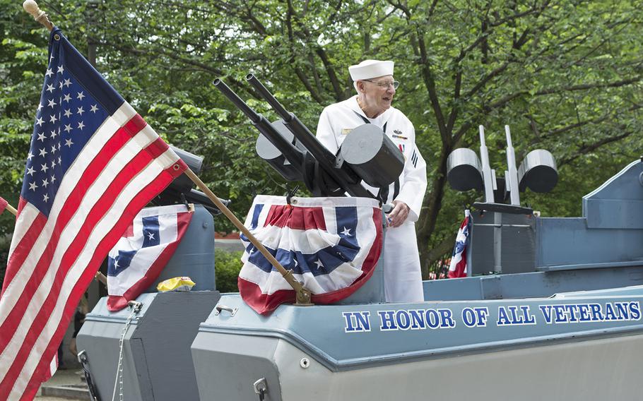 World War II veteran Kenneth Stoudt, 88, before the start of the 2016 Memorial Day Parade in Washington, D.C.