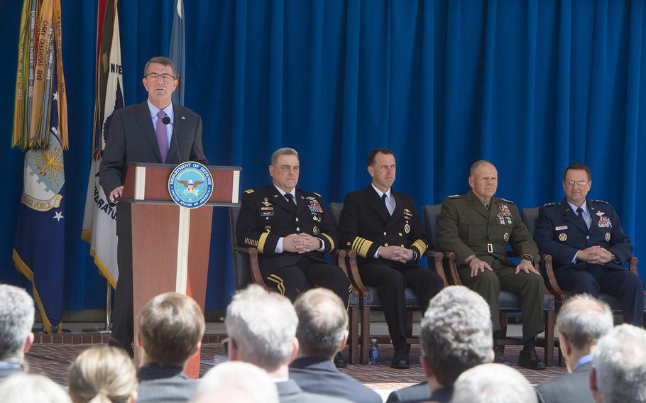 Secretary of Defense Ash Carter announces new 'Force of the Future' initiatives in the Pentagon courtyard, June 9, 2016. 