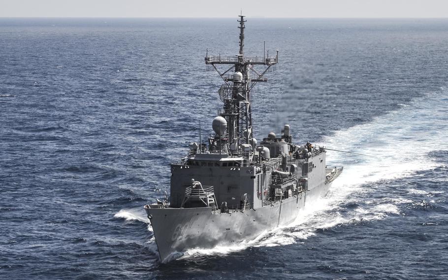 The Oliver Hazard Perry-class guided-missile frigate USS Rodney M. Davis departs from a replenishment-at-sea in 2014. Ukrainian media reported Thursday that Kiev was in talks with the U.S. to obtain Oliver Hazard Perry-type U.S. Navy frigates.