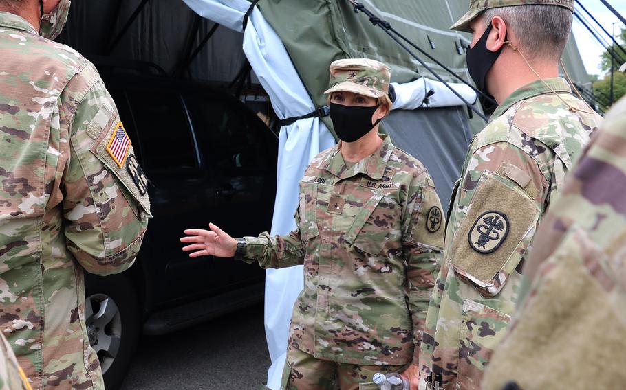 RHC-A Commander Brig. Gen. Paula Lodi received a first-hand look at a coronavirus drive-thru testing center during her July 28, 2020 visit to Fort Campbell. Brig. Gen. Lodi met with leaders from the hospital.