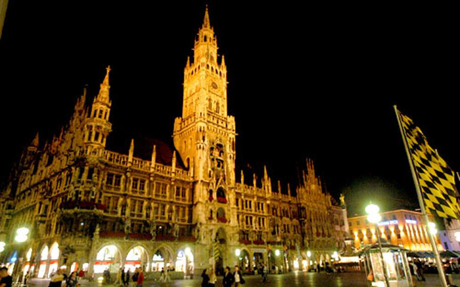 Munich&#39;s city hall, the 19th century Neues Rathaus on Marienplatz, the city&#39;s central square.