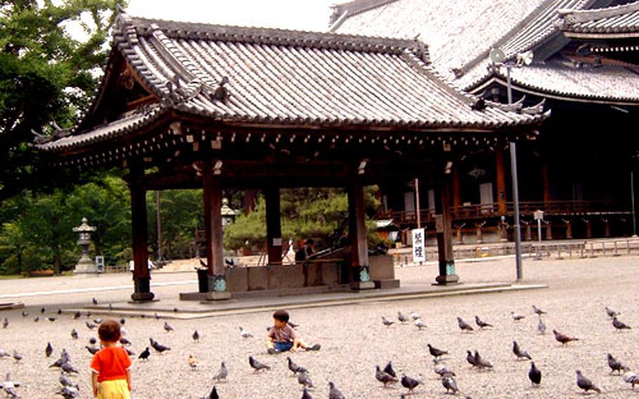 Higashi Honganji Temple, located near Kyoto Station, was built by first Tokugawa Shogun Leyasu in 1602. It&#39;s the mother temple of one of the largest sects in Japan, which has nearly 9,000 affiliated temples throughout Japan.
