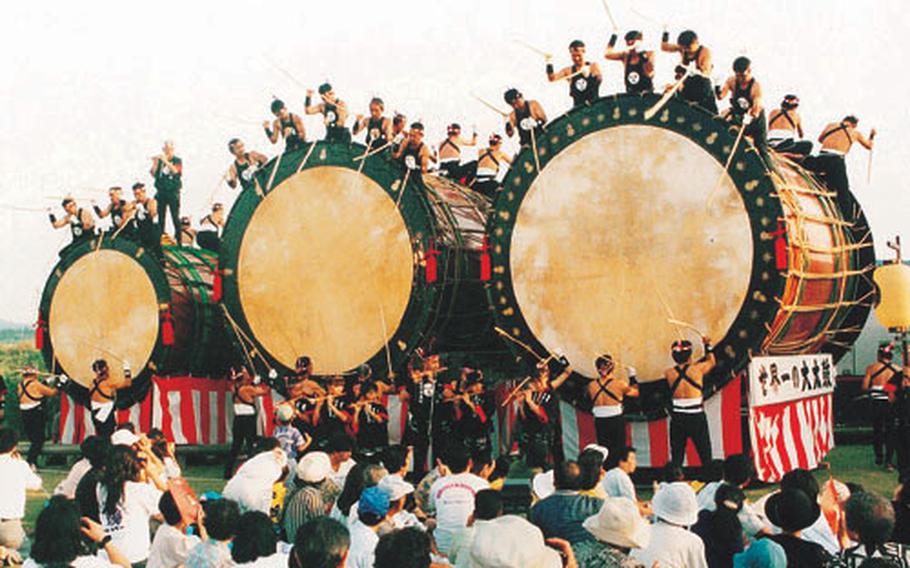 Tsuzureko&#39;s Big Drum Festival has been a traditon for 700 years.