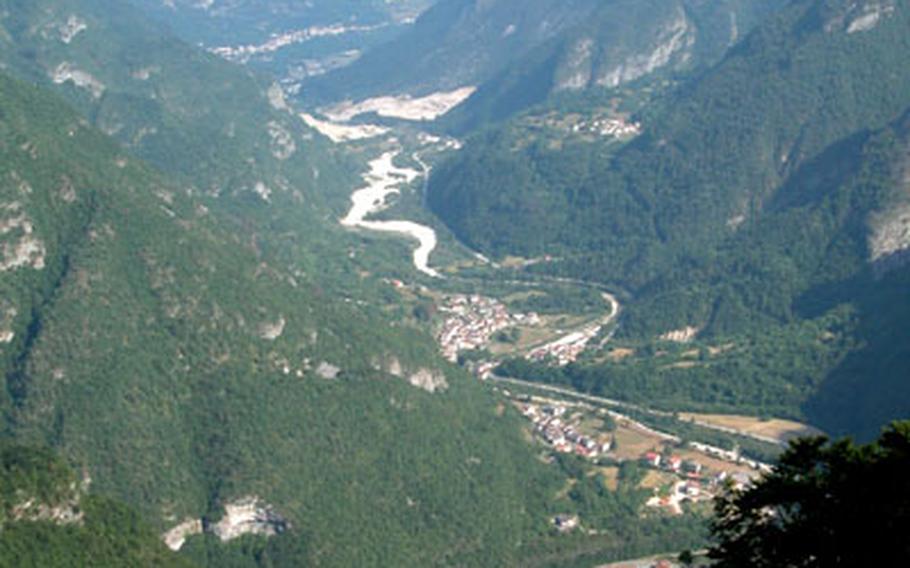 Sitting on the border between the Austro-Hungarian Empire and the Kingdom of Italy, the fort effectively blocked Italian troops storming through the Val d’Astico from the Venetian plain.