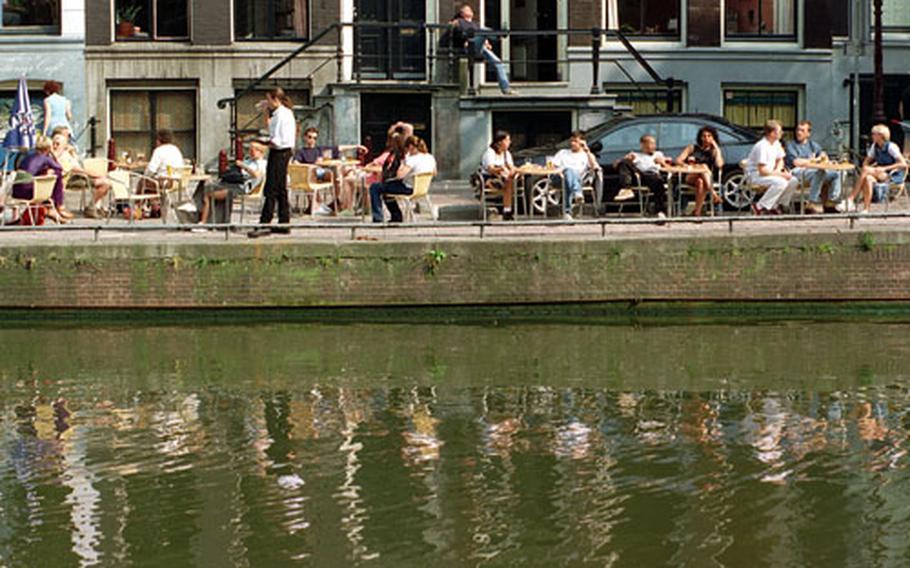 A canal makes a fine setting for a refreshment stop.