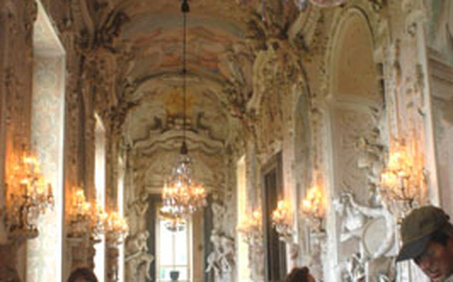 The palace, which underwent extensive renovations in time for its 300-year anniversary in 2004, is in excellent condition.