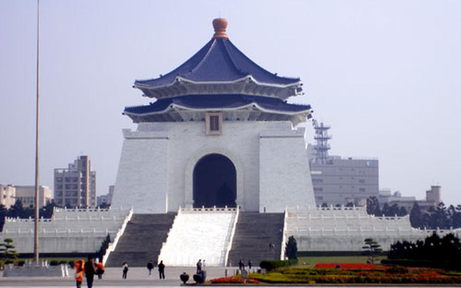 Chiang Kai-shek Memorial Hall honors Taiwan&#39;s beloved former president. There are 89 steps leading up to the hall itself, one for each year of his life.
