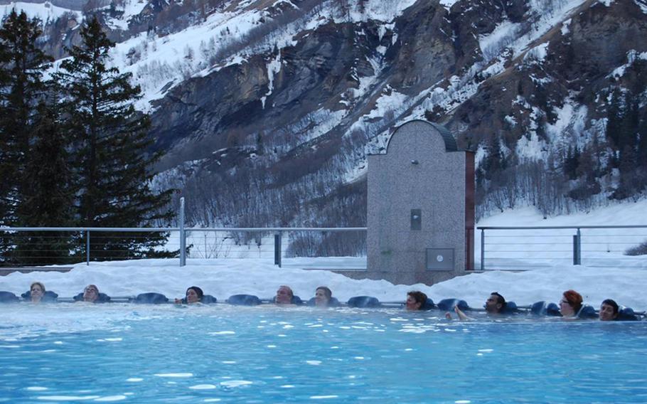 After a day of skiing or hiking in Leukerbad, the outdoor thermal bath at Lindner Alpentherme is inviting, with underwater benches for guests to recline on.  
indner Alpentherme is inviting, with underwater benches for guests to recline on.