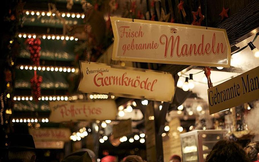 Food stalls at Bonn’s Christmas market offer a range of traditional, seasonal and regional specialties.