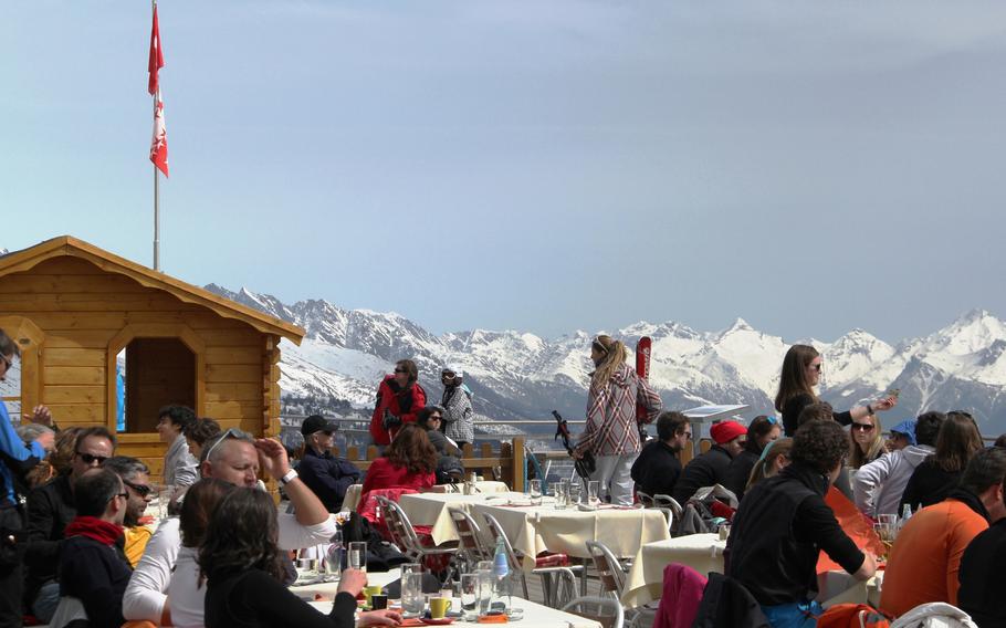 The restaurant Cabane des Violettes is popular for both the views and the tasty food.
