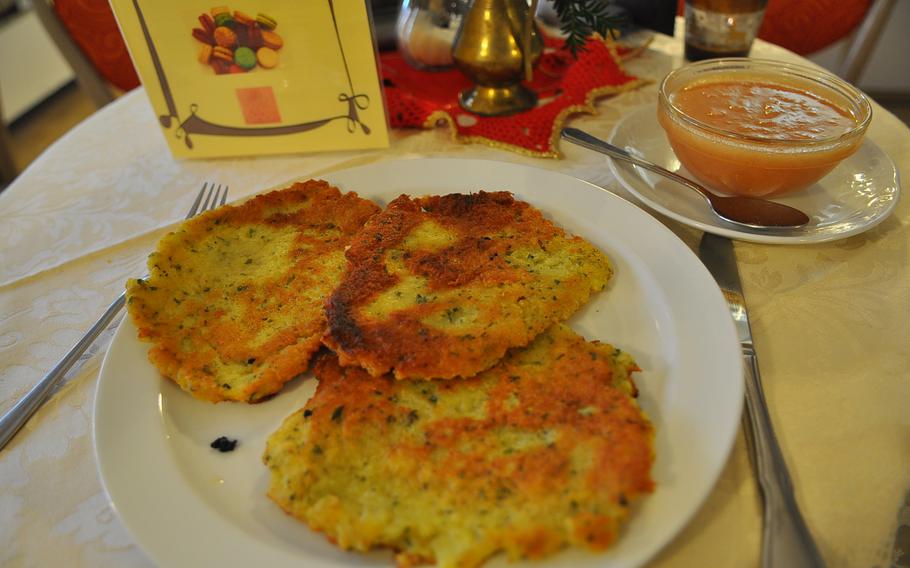 A hearty serving of fried potato pancakes with homemade applesauce hit the spot for lunch on a recent weekday at Café Krummel in Kaiserslautern, Germany.