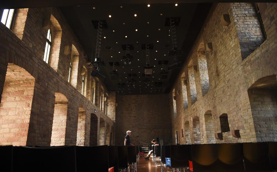 Concerts and theater productions among other events are held regularly in Hambach Castle's banquet hall.