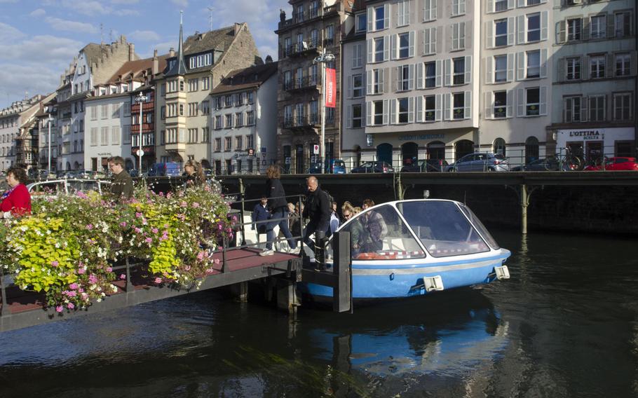 One of the many ways for tourists to get their bearings in Strasbourg, France, is a open boat tour around the old city, on the Ill River and its canals. A ride costs around 5 euros.