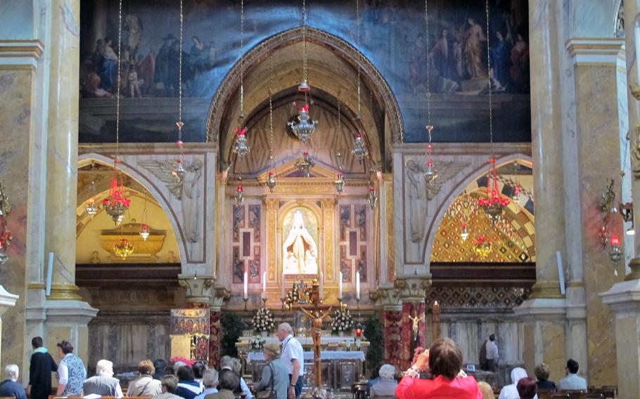 The Sanctuary of the Madonna of Monte Berico, a baroque church in Vicenza, has a pretty and feminine interior.