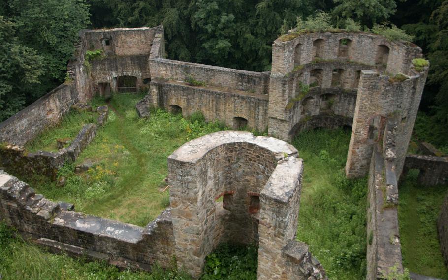 The ruins of Burgruine Kurnberg can be seen upclose and personal via barely marked pathways that wind through the castle ruins.