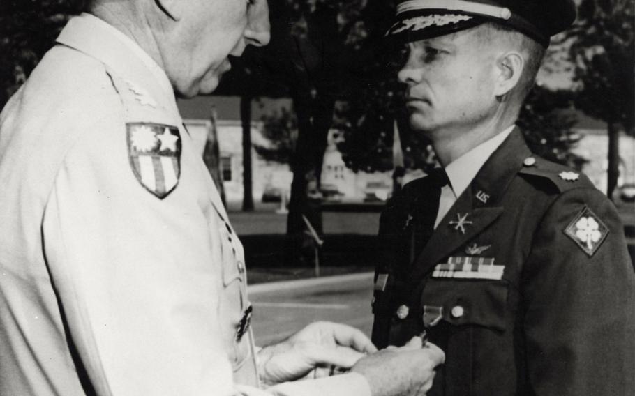 Lt. Gen. L. J. Lincoln awards the Distinguished Service Cross to U.S. Army Maj. Charles Kettles, Ft. Sam Houston, San Antonio, 1968. 