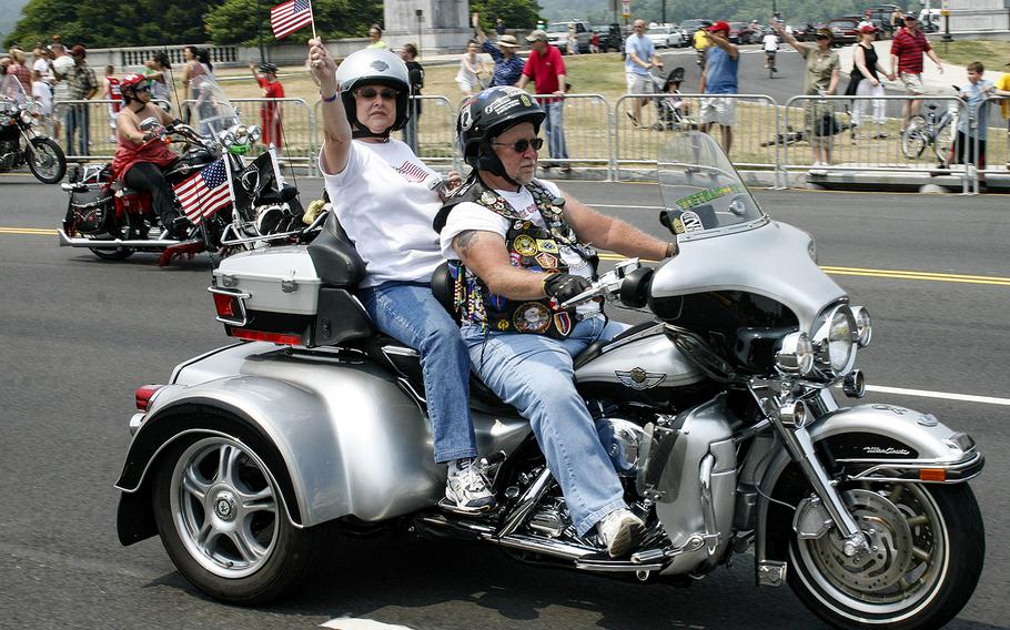 Participants in the 2007 Rolling Thunder event arrive in Washington, D.C. after gathering at the Pentagon.